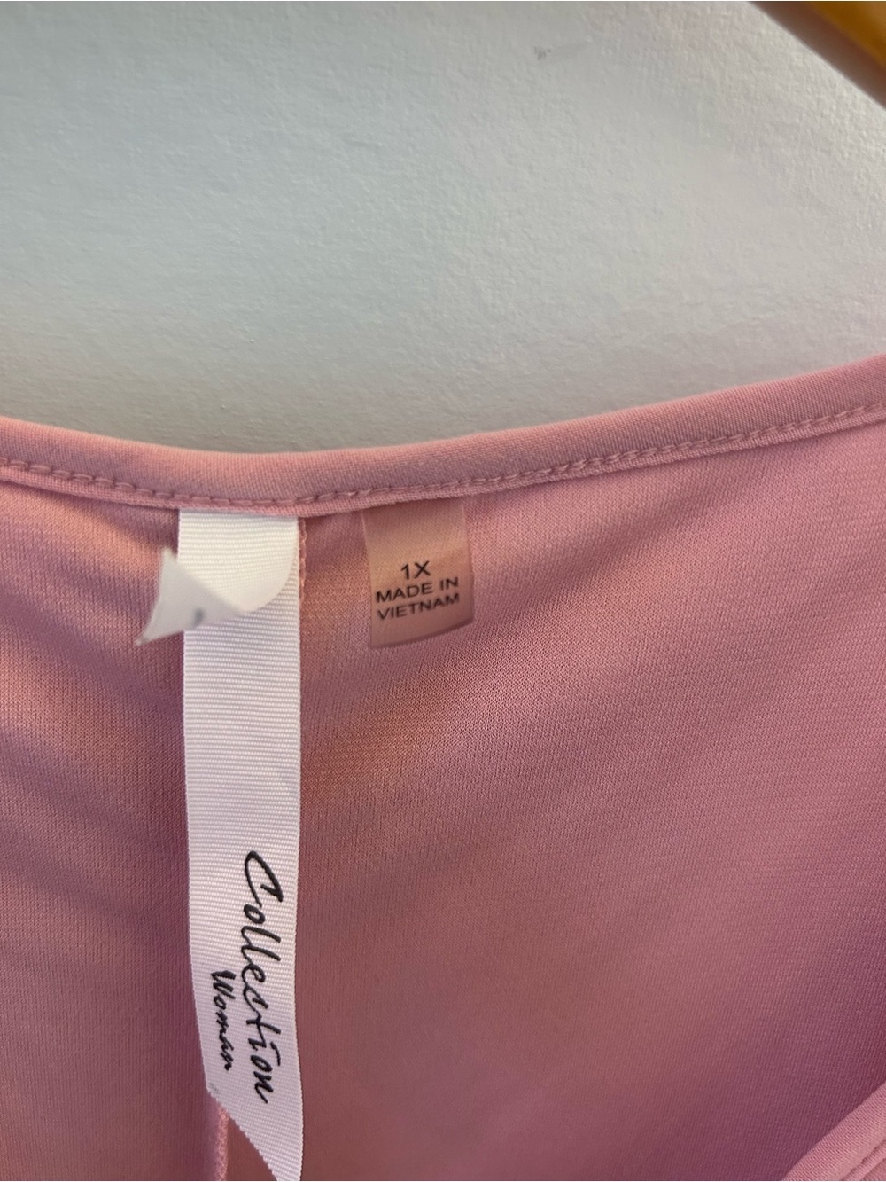 Gorgeous NY Collection Dusty Pink Textured Blouse with Decorative Accent 1X - Picture 9 of 9